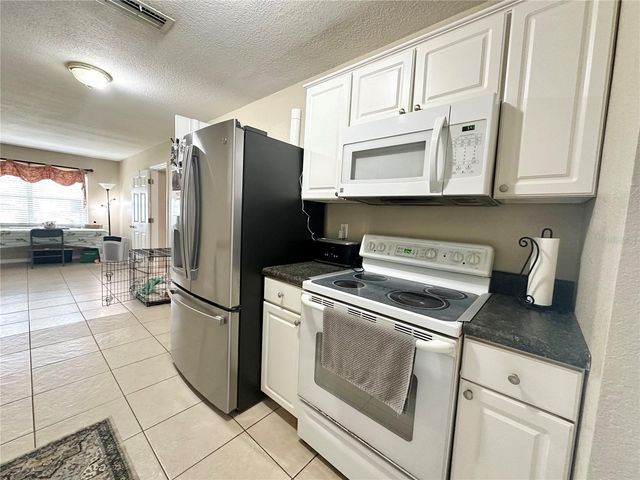 7507 CORAL VINE LANE, Tampa, FL 33619