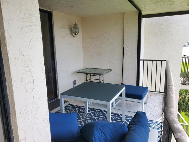 7030 Half Moon Circle 515, Hypoluxo, FL 33462