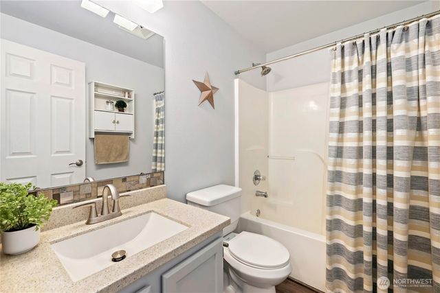 7911 195th Street E, Spanaway, WA 98387