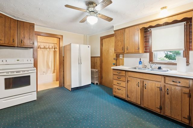 250 Pleasant St, Stoughton, MA 02072