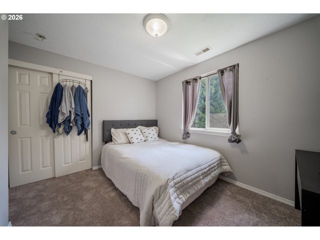 2224 FRONT Ave, Albany, OR 97321