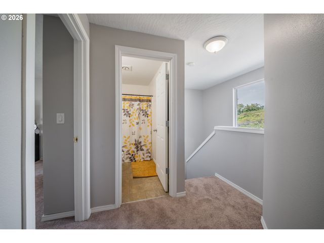 2224 FRONT Ave, Albany, OR 97321