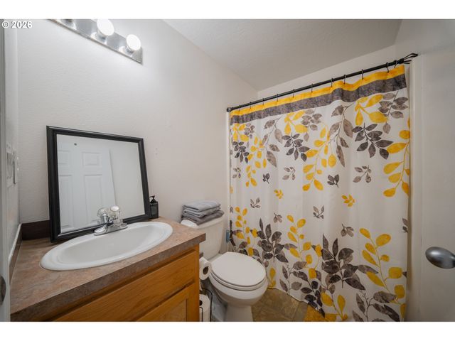 2224 FRONT Ave, Albany, OR 97321