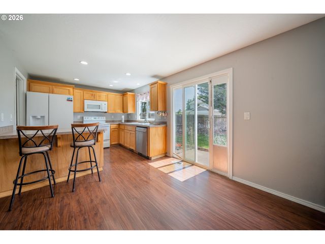 2224 FRONT Ave, Albany, OR 97321