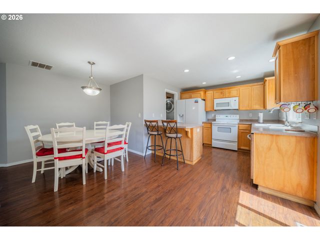 2224 FRONT Ave, Albany, OR 97321