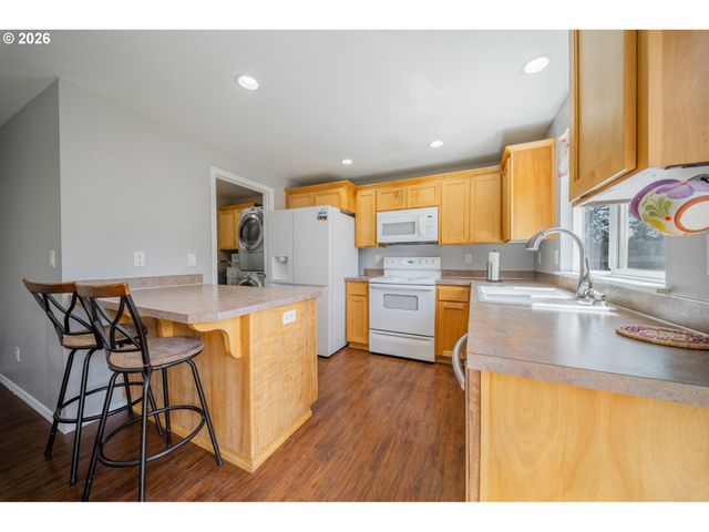 2224 FRONT Ave, Albany, OR 97321