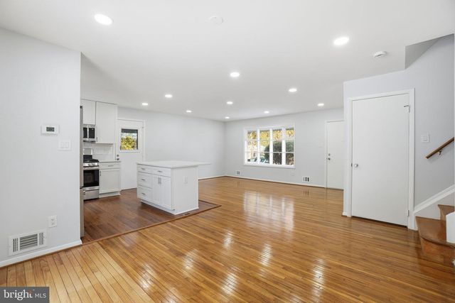 6427 PIMA ST, Alexandria, VA 22312