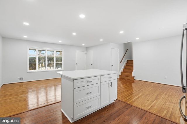 6427 PIMA ST, Alexandria, VA 22312