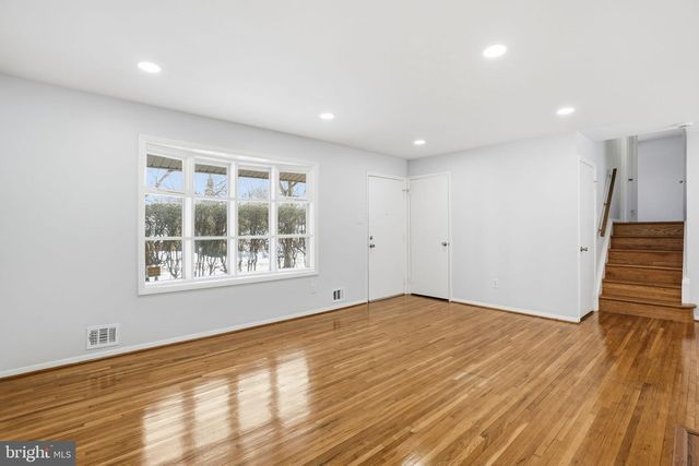 6427 PIMA ST, Alexandria, VA 22312