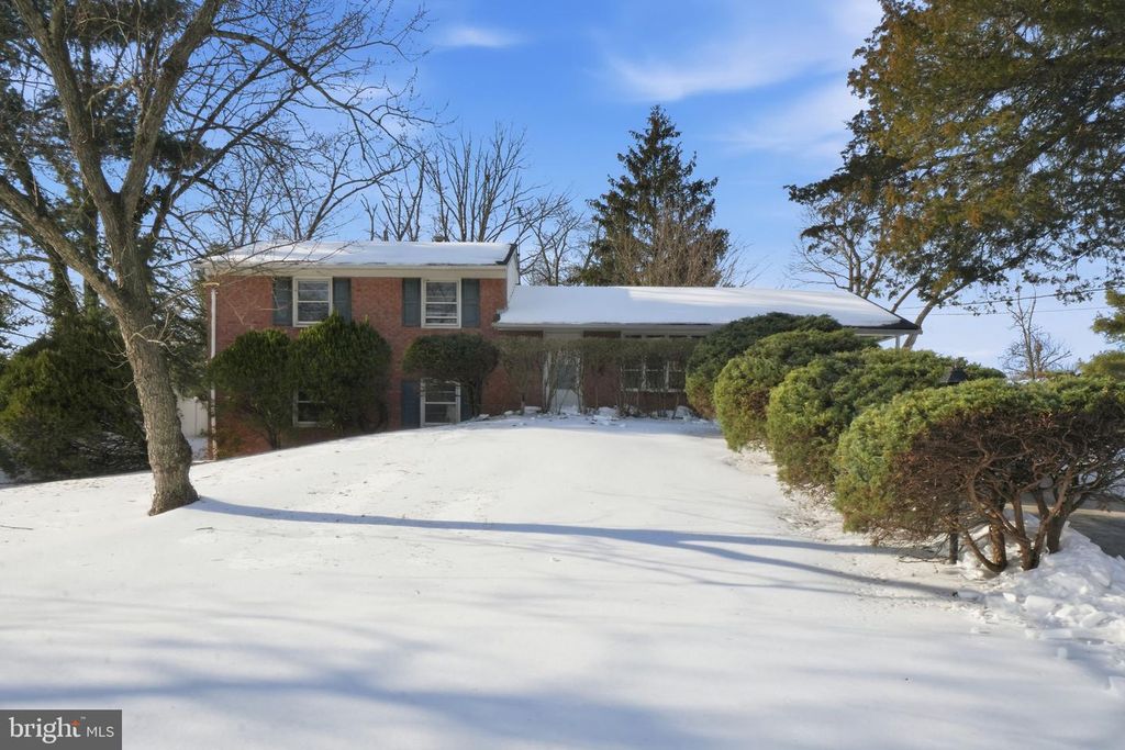 6427 PIMA ST, Alexandria, VA 22312