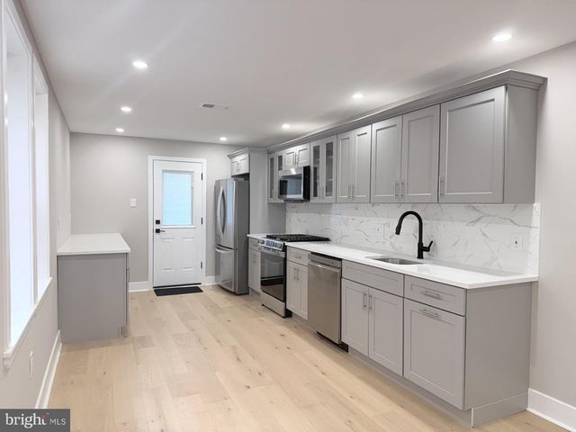 4940 SANSOM ST, Philadelphia, PA 19139