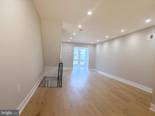 4940 SANSOM ST, Philadelphia, PA 19139
