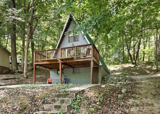 111 Lakeshore Dr, Dover, TN 37058