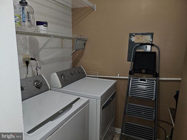 208 WHISPER CT, Burlington, NJ 08016