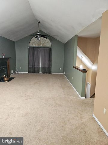 208 WHISPER CT, Burlington, NJ 08016