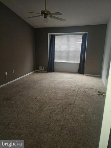 208 WHISPER CT, Burlington, NJ 08016