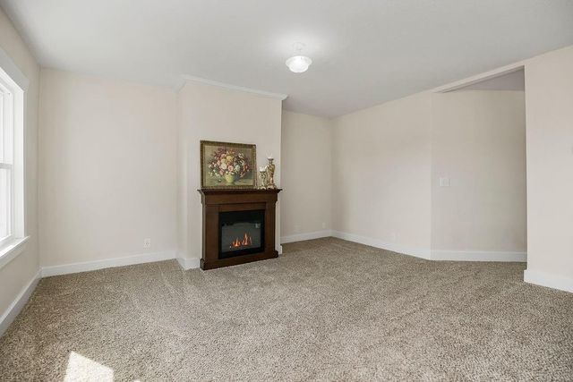 21497 203rd Street, Tonganoxie, KS 66086