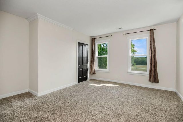 21497 203rd Street, Tonganoxie, KS 66086
