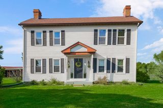 21497 203rd Street, Tonganoxie, KS 66086