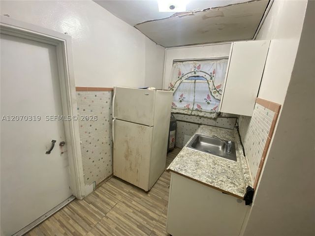 350 SW 34th Ave -, Miami, FL 33135