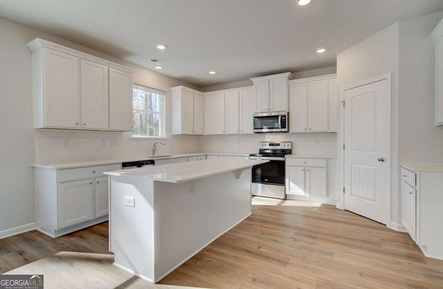 668 Leafy Branch Way, Mcdonough, GA 30253