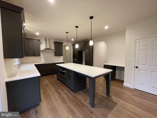 127 BISHOP RD, Pottstown, PA 19465