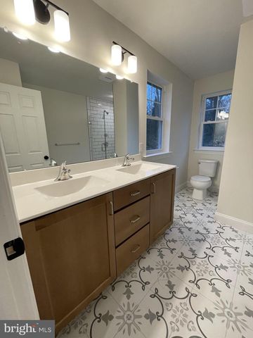 127 BISHOP RD, Pottstown, PA 19465