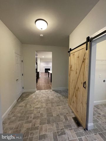 127 BISHOP RD, Pottstown, PA 19465