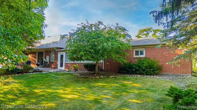 11500 30 Mile Road, Washington, MI 48095