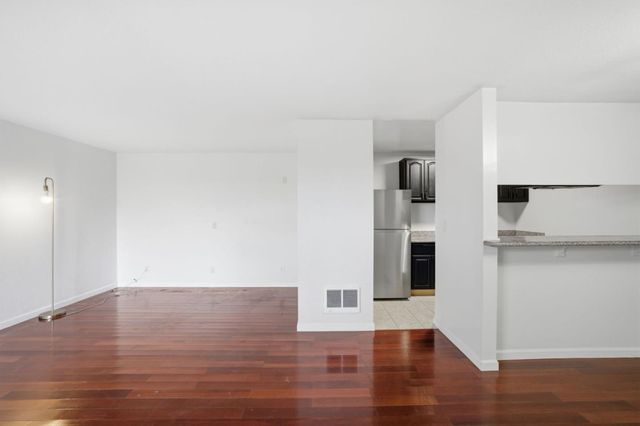 1 Appian Way 714-5, South San Francisco, CA 94080