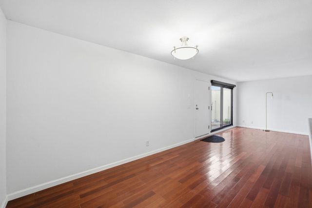 1 Appian Way 714-5, South San Francisco, CA 94080