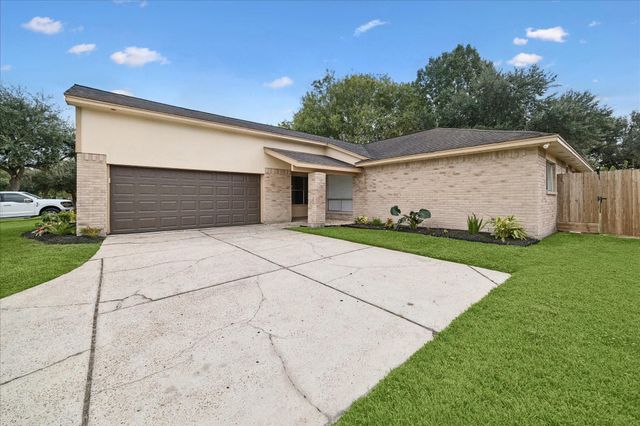 9742 Shell Rock Road, La Porte, TX 77571