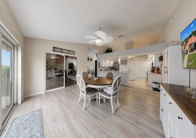 2027 NEW BEDFORD DRIVE, Sun City Center, FL 33573