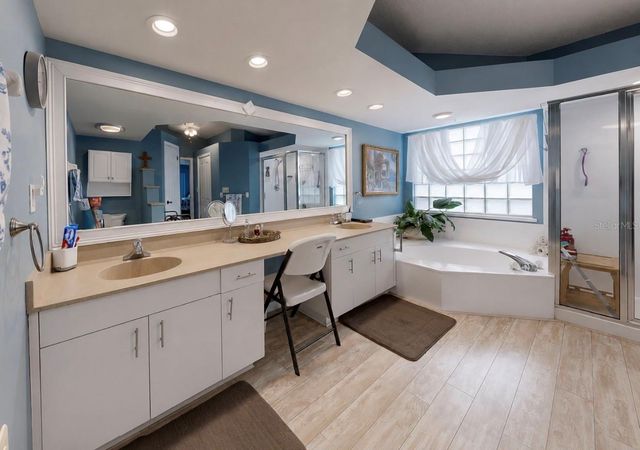 2027 NEW BEDFORD DRIVE, Sun City Center, FL 33573