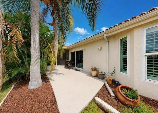 2027 NEW BEDFORD DRIVE, Sun City Center, FL 33573