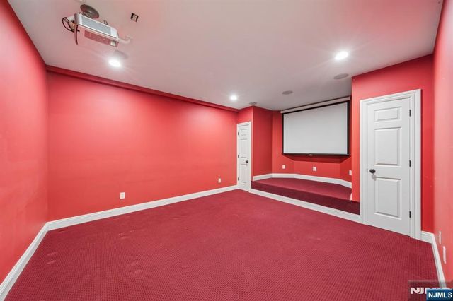 14 O Shaughnessy Lane, Closter, NJ 07624