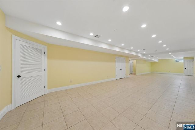 14 O Shaughnessy Lane, Closter, NJ 07624