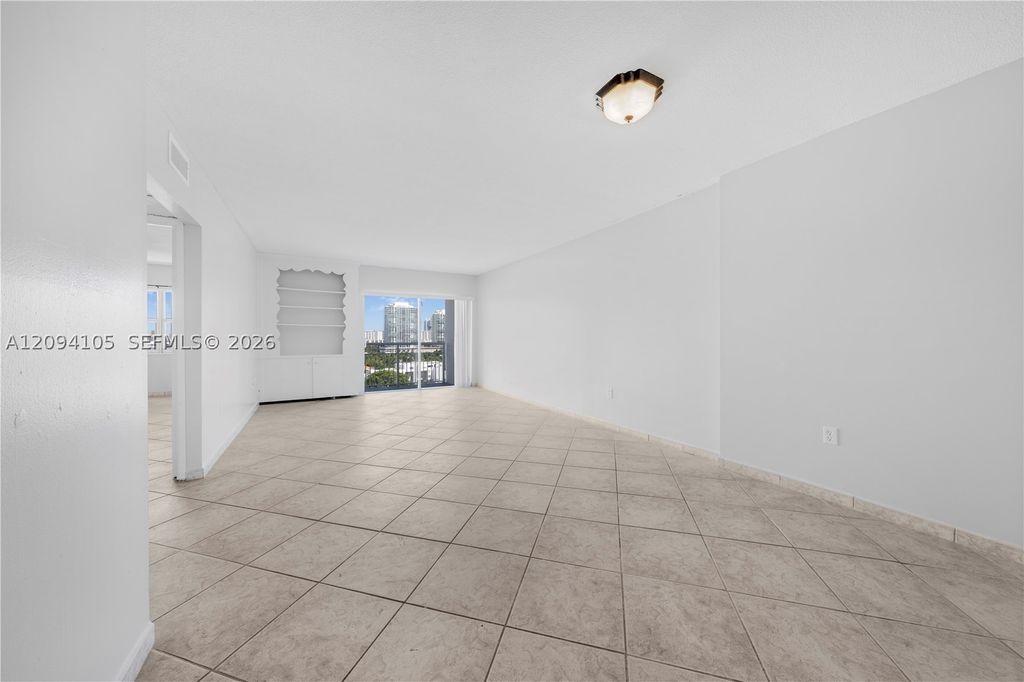 400 Kings Point Dr 1427, Sunny Isles Beach, FL 33160