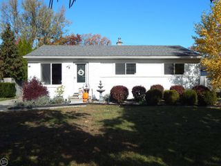 20127 Homeland Street, Roseville, MI 48066