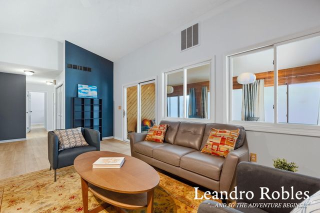 661 Twin Lakes Drive Ne, City Of Grand Rapids, MI 49525