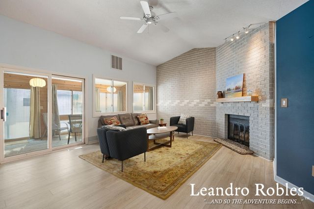 661 Twin Lakes Drive Ne, City Of Grand Rapids, MI 49525