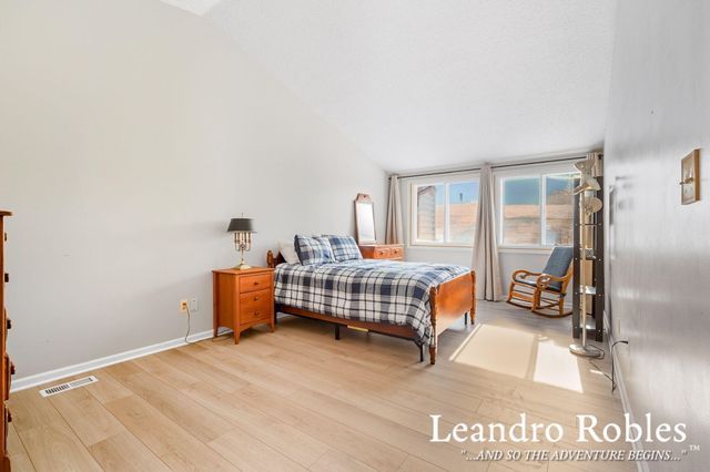 661 Twin Lakes Drive Ne, City Of Grand Rapids, MI 49525