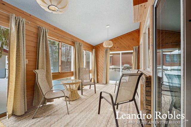 661 Twin Lakes Drive Ne, City Of Grand Rapids, MI 49525