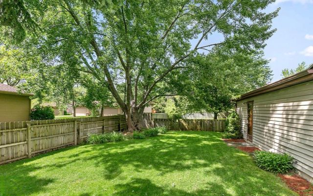 661 Twin Lakes Drive Ne, City Of Grand Rapids, MI 49525