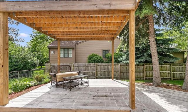 661 Twin Lakes Drive Ne, City Of Grand Rapids, MI 49525