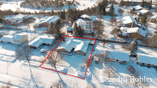 661 Twin Lakes Drive Ne, City Of Grand Rapids, MI 49525