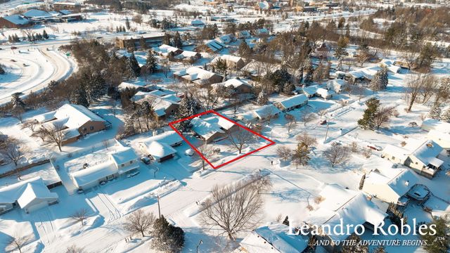 661 Twin Lakes Drive Ne, City Of Grand Rapids, MI 49525