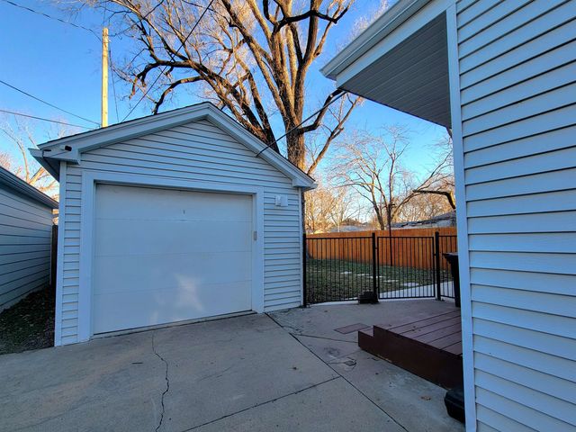 937 Highland Ave, Salina, KS 67401