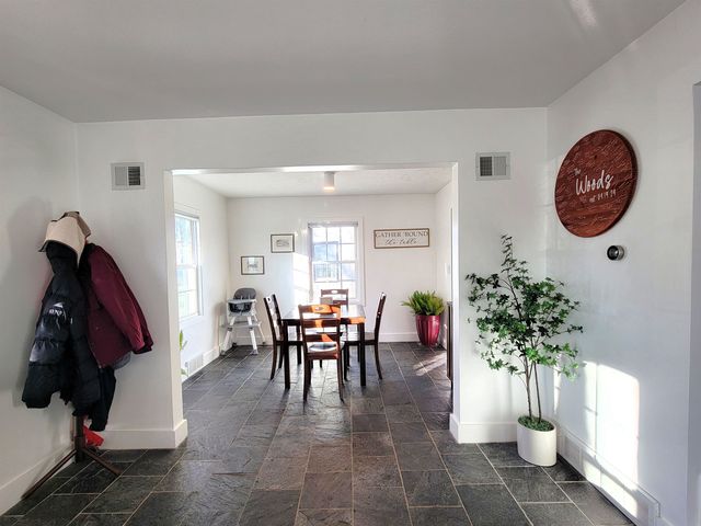 937 Highland Ave, Salina, KS 67401