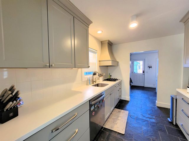 937 Highland Ave, Salina, KS 67401